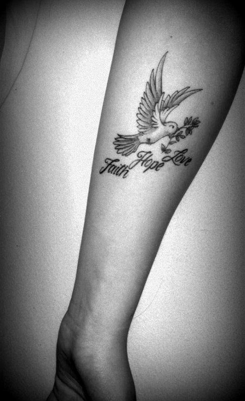 46 Impressive and Peaceful Dove Tattoo Designs